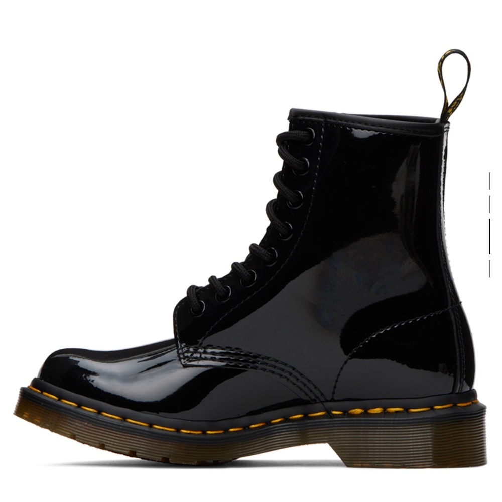 Dr. martens black patent leather boot (1460)